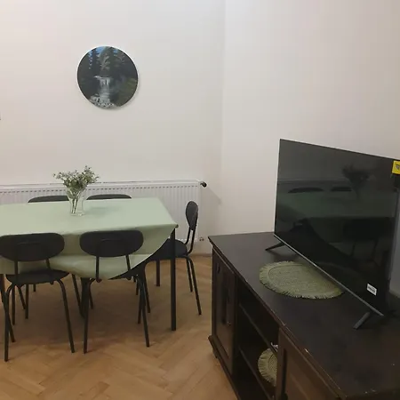M&ns * Budapest