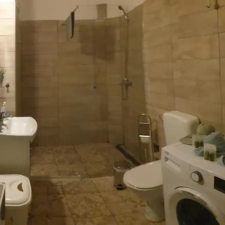 Apartment M&ns *