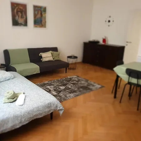 M&ns Budapest